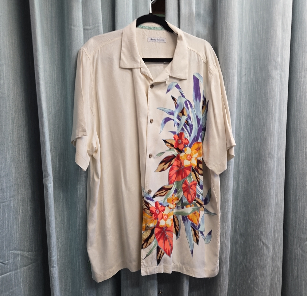 Tommy Bahama Cream Floral Short-Sleeve Camp Shirt with Multicolor Print